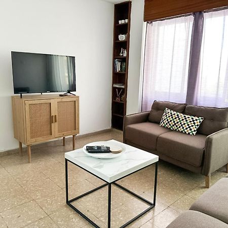 Comfortable Engomi Apartment Nikosia Bagian luar foto