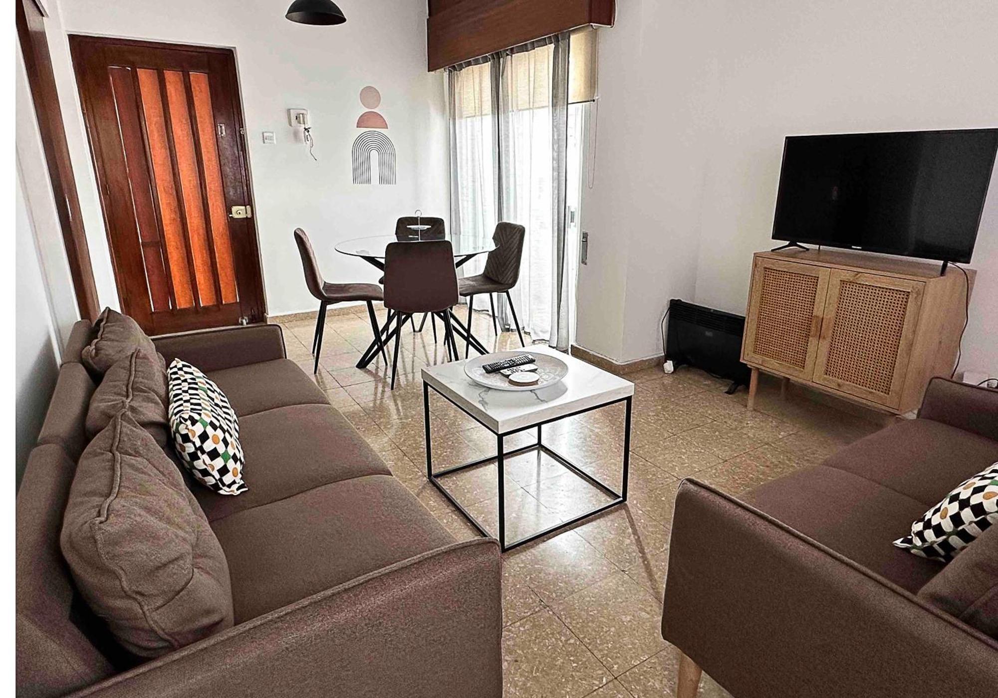Comfortable Engomi Apartment Nikosia Bagian luar foto